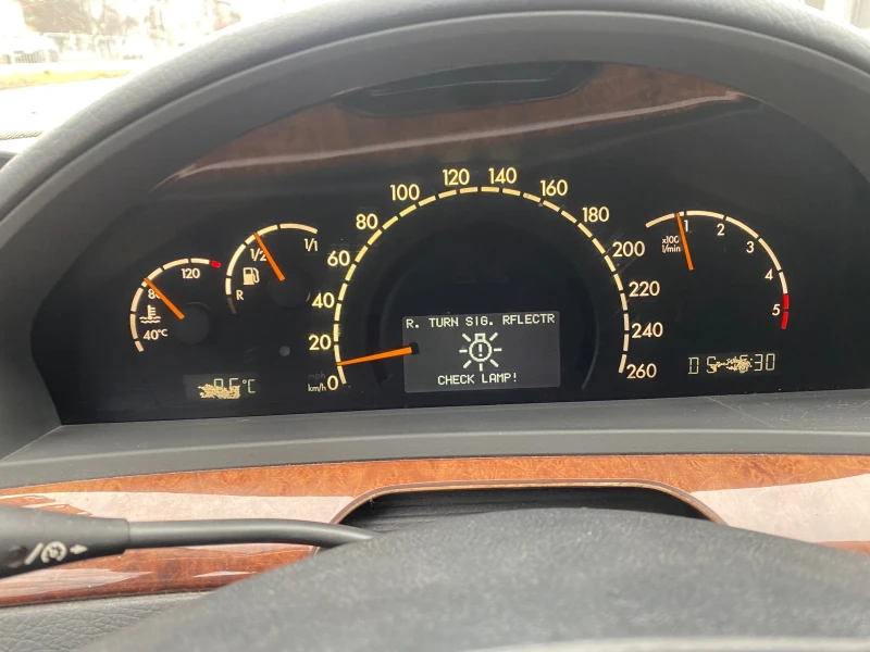 Mercedes-Benz S 320 Отличен. без коментар, снимка 6 - Автомобили и джипове - 53601124