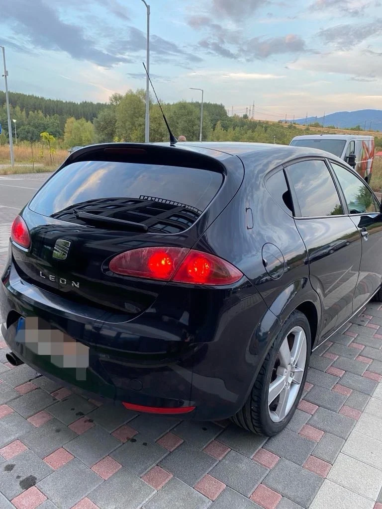 Seat Leon 2.0 TDI 16V, снимка 6 - Автомобили и джипове - 48099915