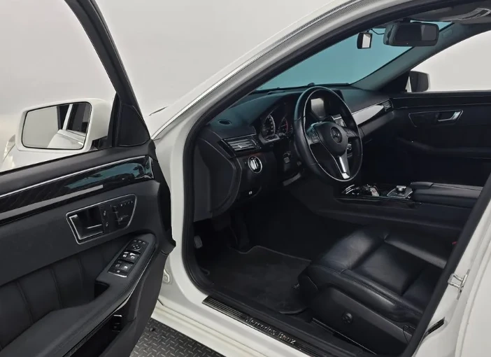 Mercedes-Benz E 220 CDI Avantgarde - изображение 9
