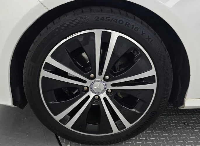 Mercedes-Benz E 220 CDI Avantgarde - изображение 5