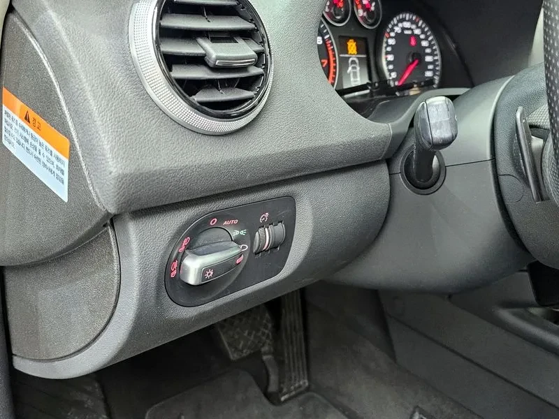 Audi A3 2.0 Tfsi Dynamic , снимка 17 - Автомобили и джипове - 54125555