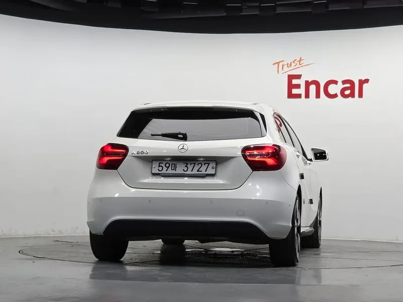 Mercedes-Benz A 200 W176, снимка 4 - Автомобили и джипове - 55884233