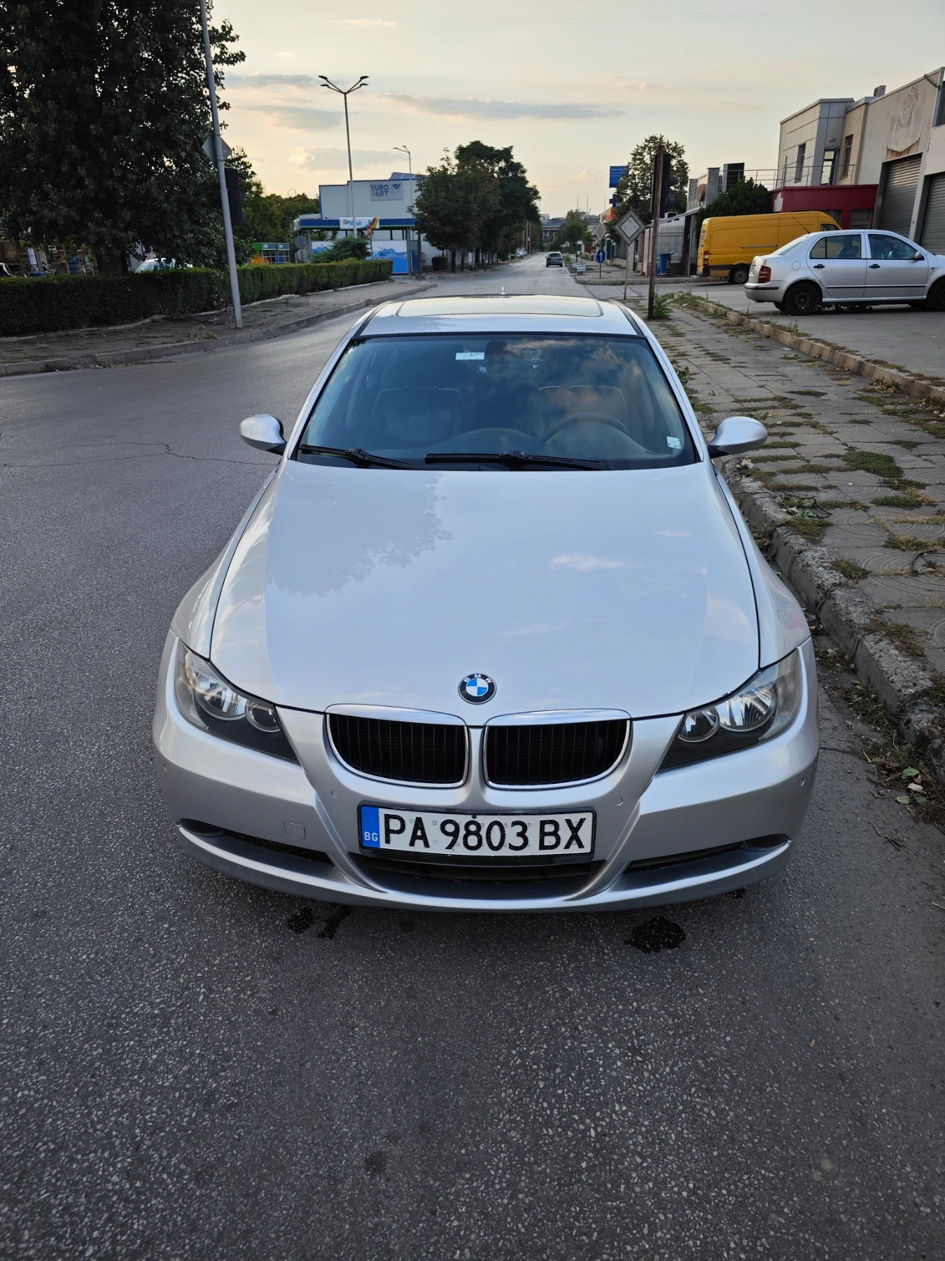 BMW 320 Е90 - изображение 3