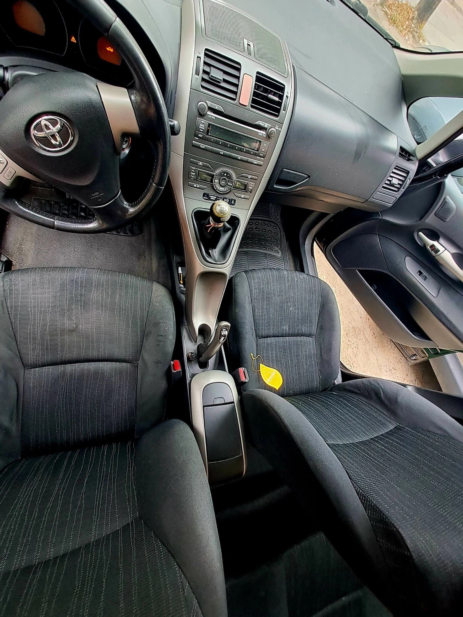 Toyota Auris  - изображение 10