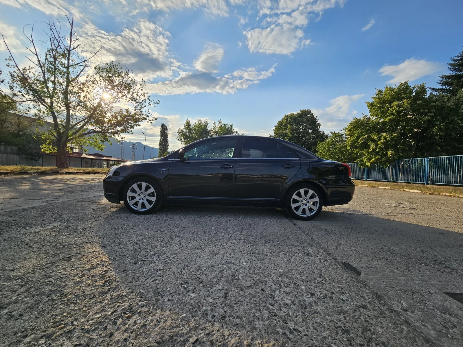 Toyota Avensis 2.0D4D - изображение 8