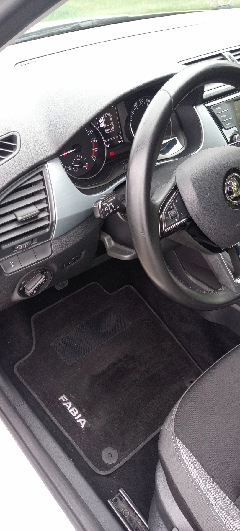 Skoda Fabia 1.4 TDI 90к.с. - изображение 8