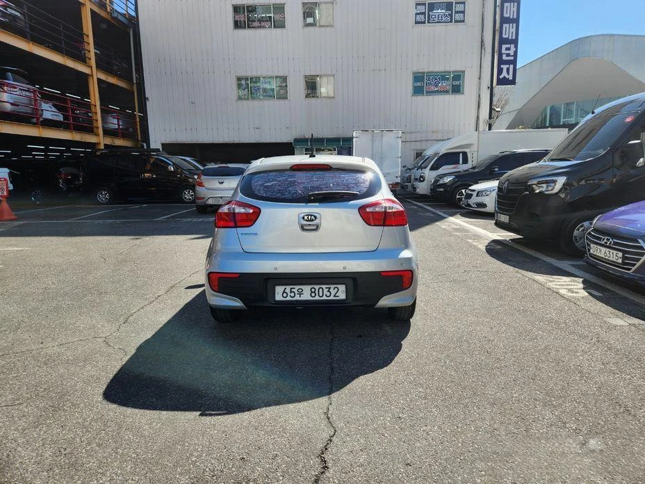 Kia Pride 5DR 1.4 MPI Trendy * НАЙ-ДОБРА ЦЕНА В БЪЛГАРИЯ*  - изображение 4