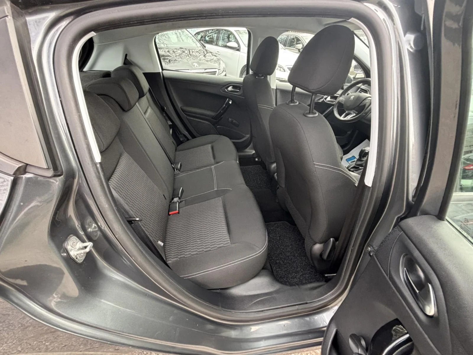 Peugeot 208 1.2 I | Mobile.bg � ����������� 7