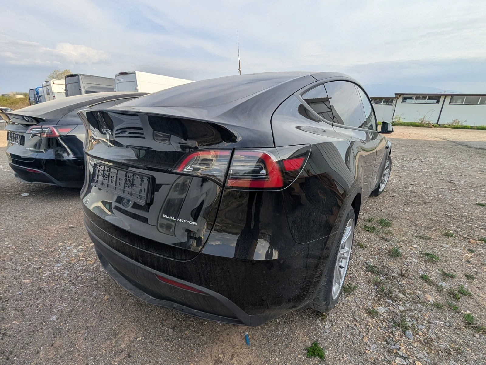 Tesla Model Y LR AWD, снимка 6 - Автомобили и джипове - 53781617