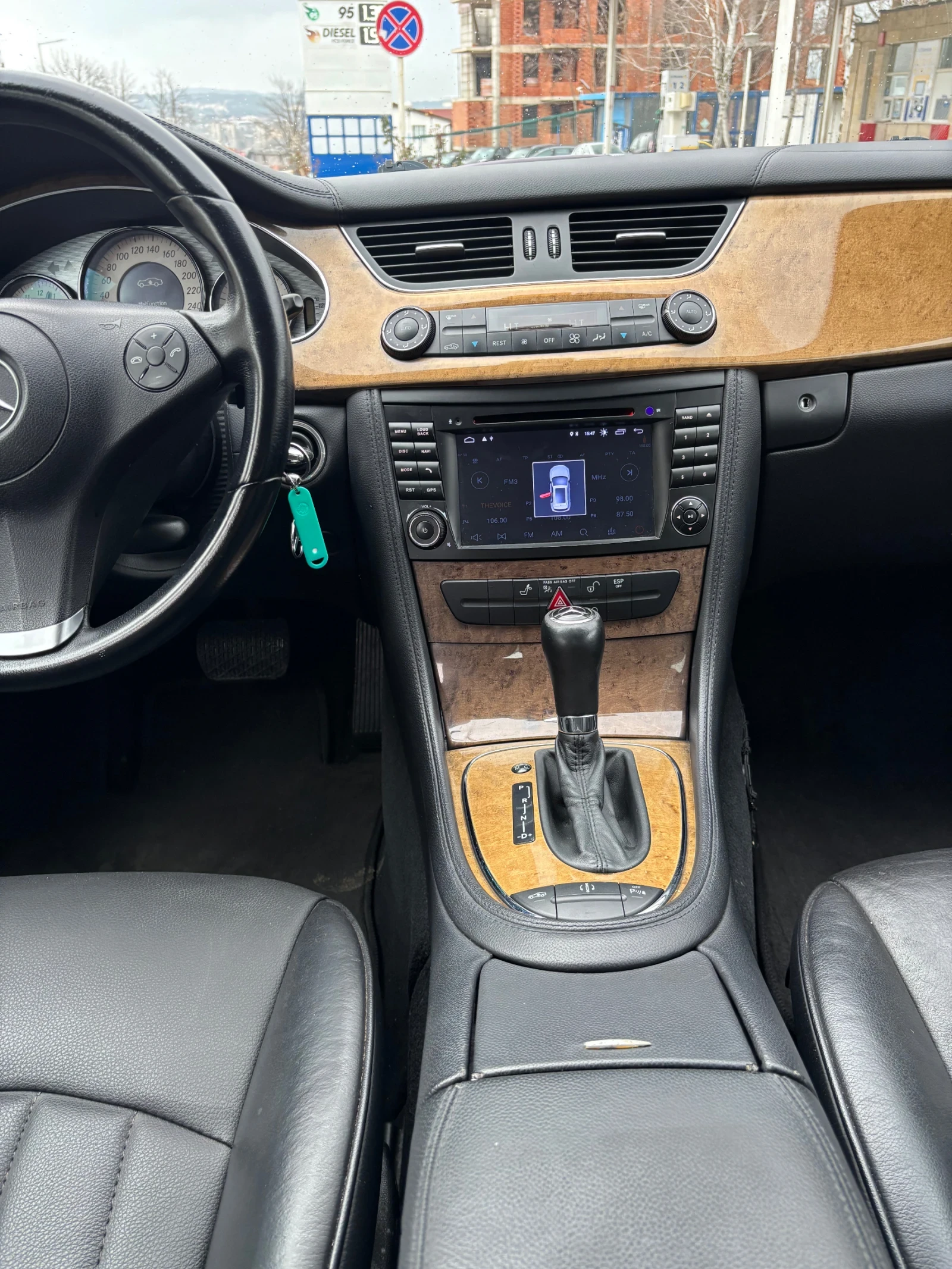 Mercedes-Benz CLS 320 320 cdi, снимка 9 - Автомобили и джипове - 53888464