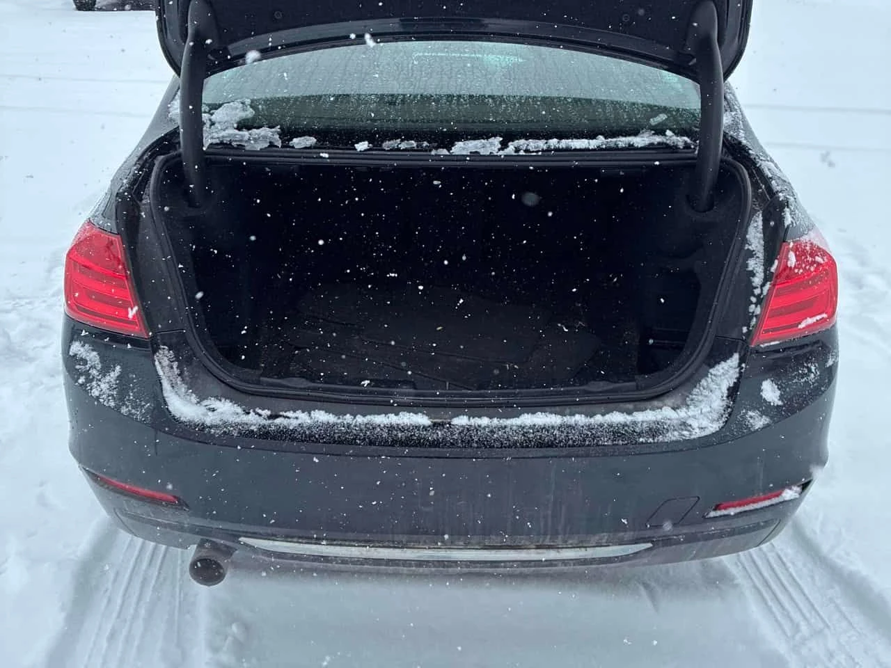 BMW 320 * 320i xDrive * CARFAX * ���� �� �� | Mobile.bg � ����������� 14