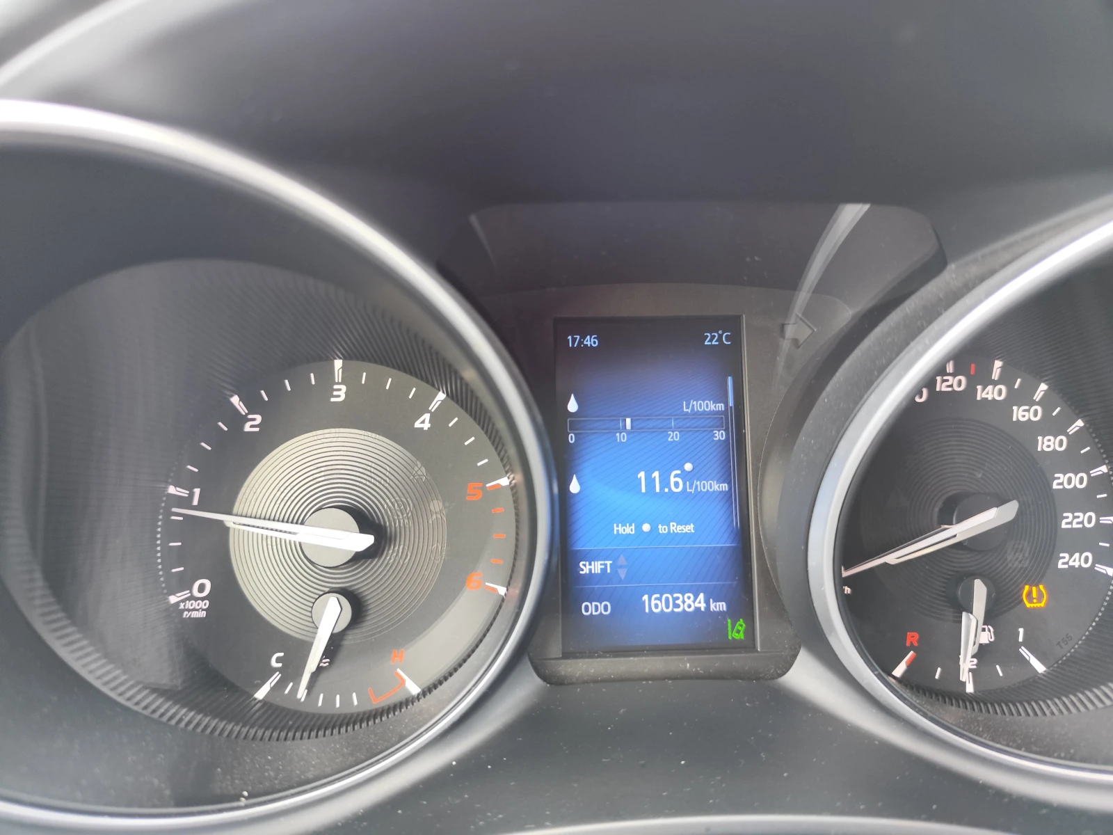 Toyota Avensis, снимка 7 - Автомобили и джипове - 54123055