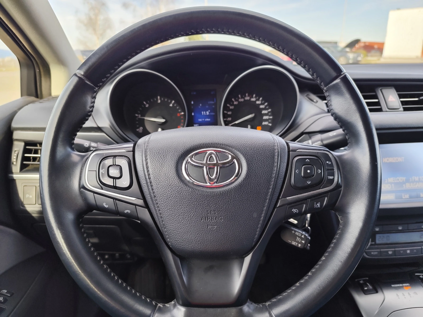 Toyota Avensis, снимка 8 - Автомобили и джипове - 54123055