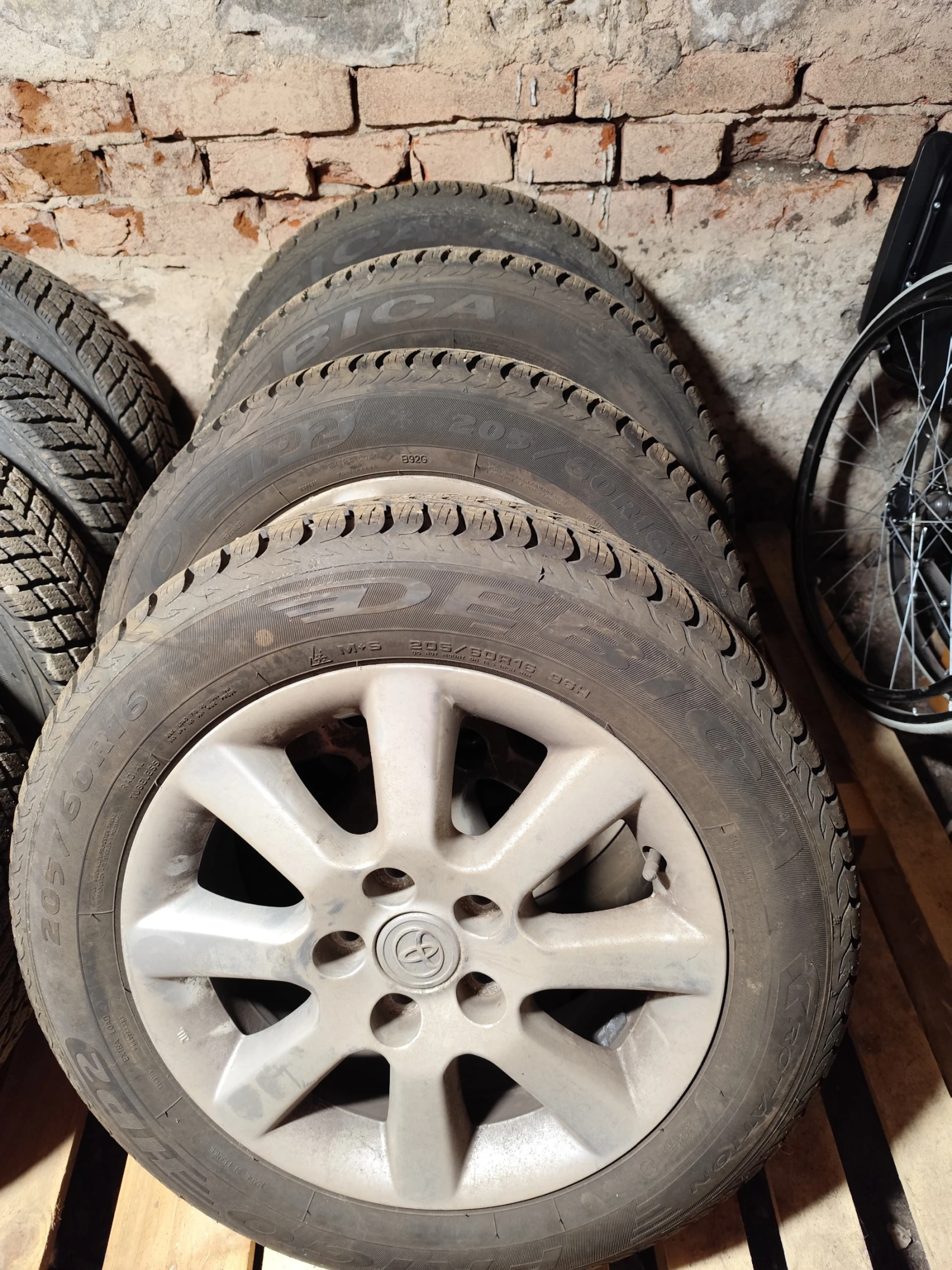 Toyota Avensis, снимка 12 - Автомобили и джипове - 54123055