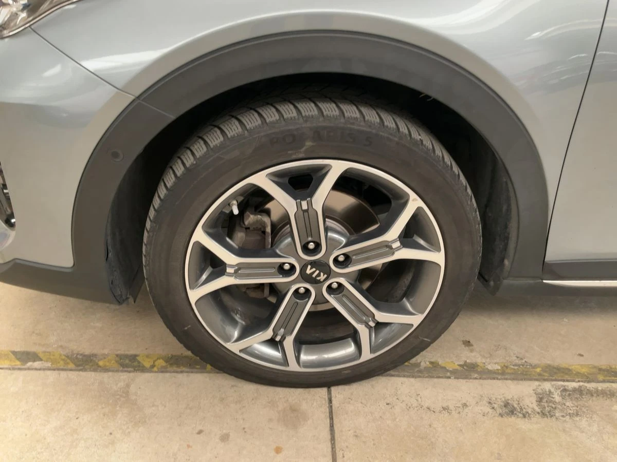Kia XCeed 1, 6 crdi mild hibrid, снимка 11 - Автомобили и джипове - 54377180