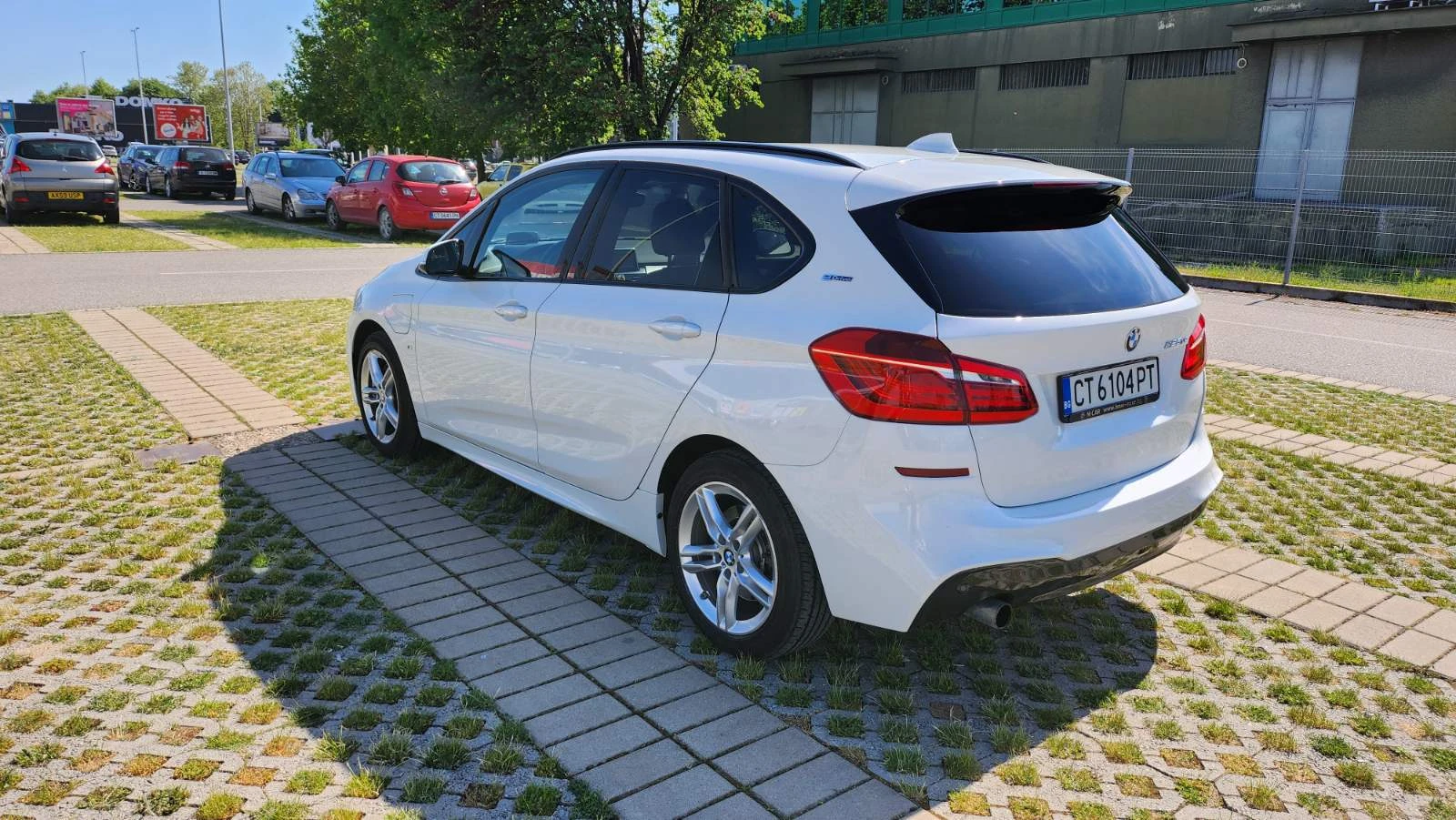 BMW 2 Active Tourer 225xe 4x4 Plug-in, снимка 7 - Автомобили и джипове - 54550565