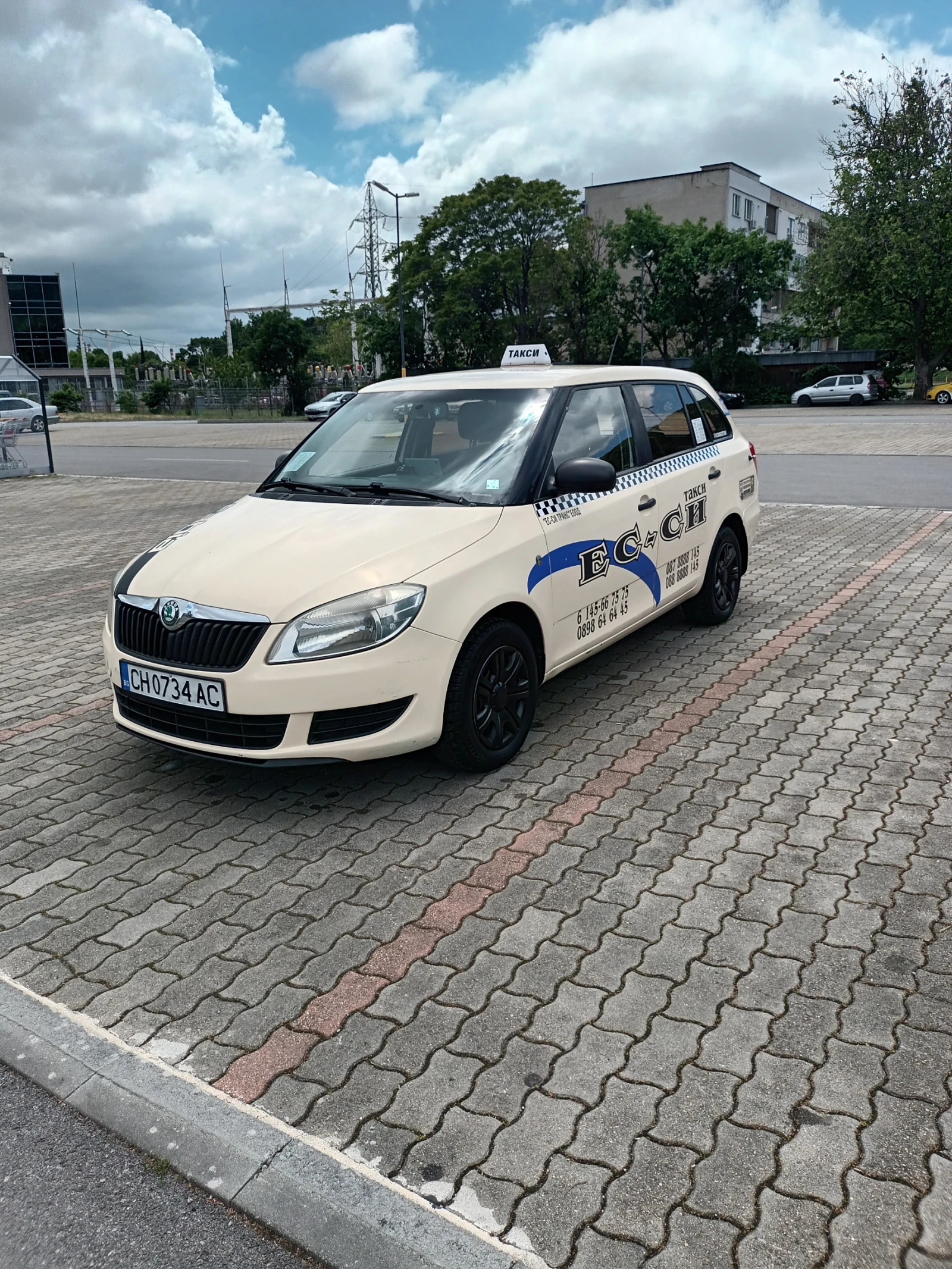 Skoda Fabia, снимка 2 - Автомобили и джипове - 54652860