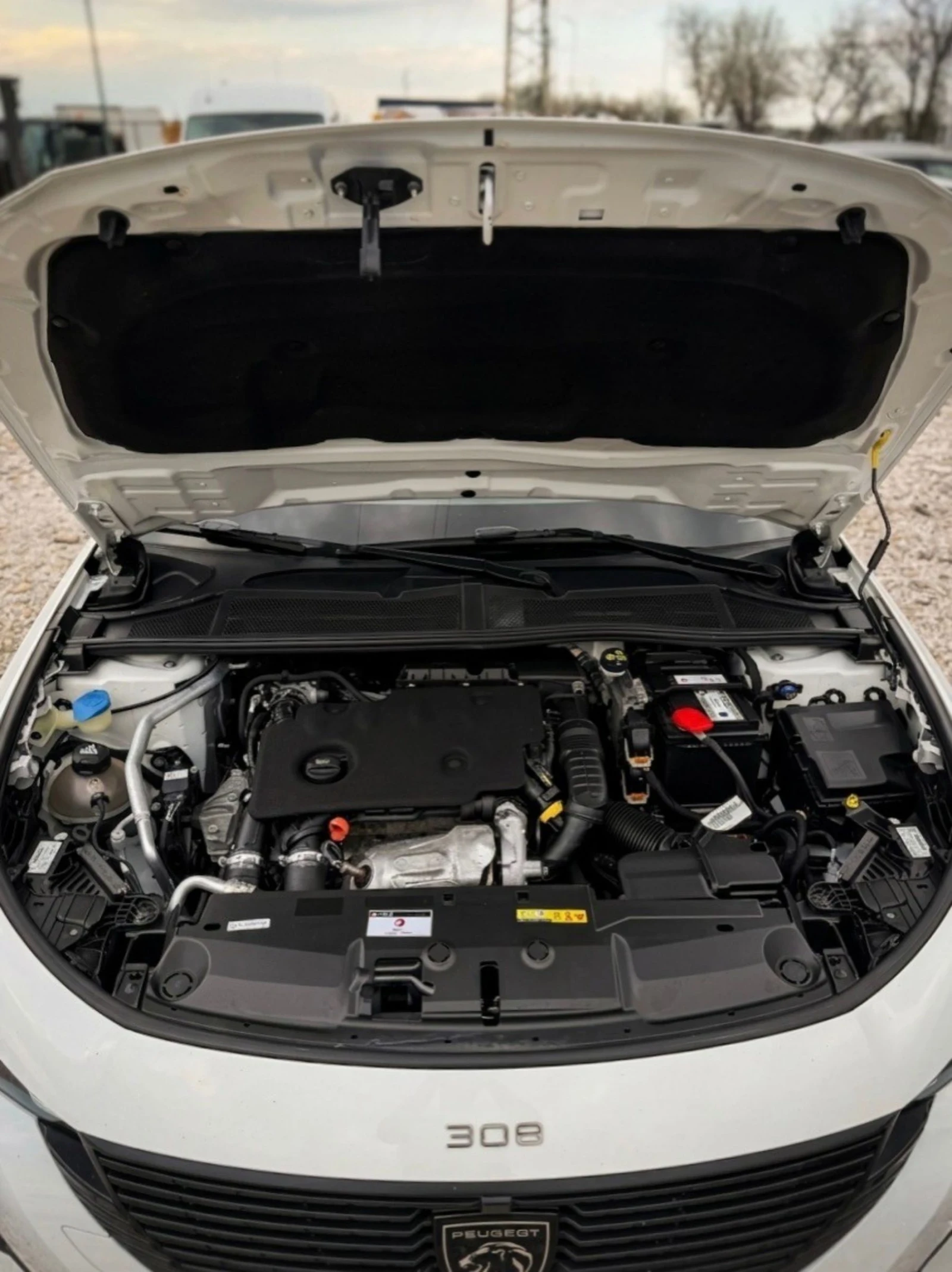 Peugeot 308 1.5 HDI, снимка 17 - Автомобили и джипове - 54676877