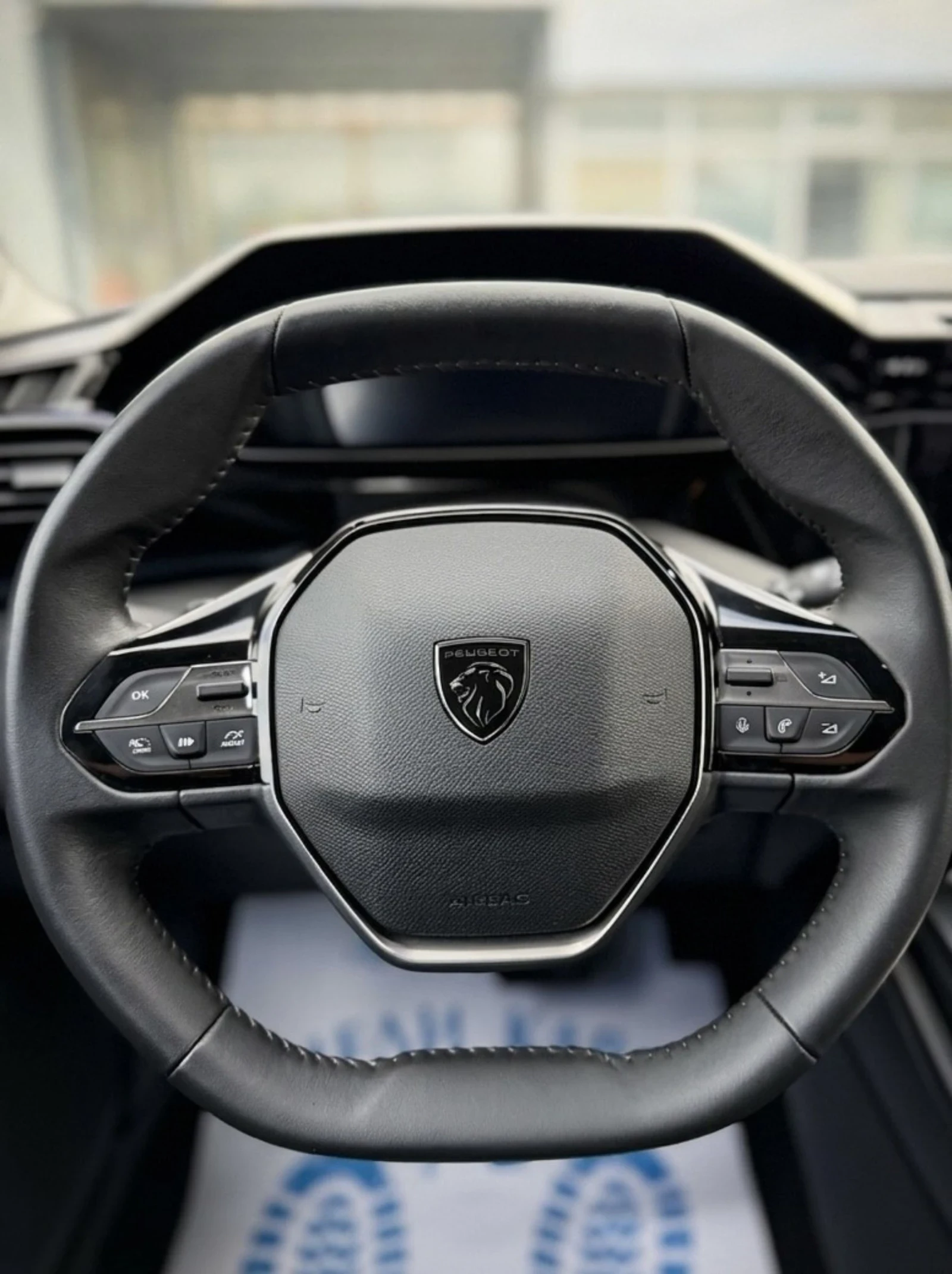 Peugeot 308 1.5 HDI, снимка 15 - Автомобили и джипове - 54676877