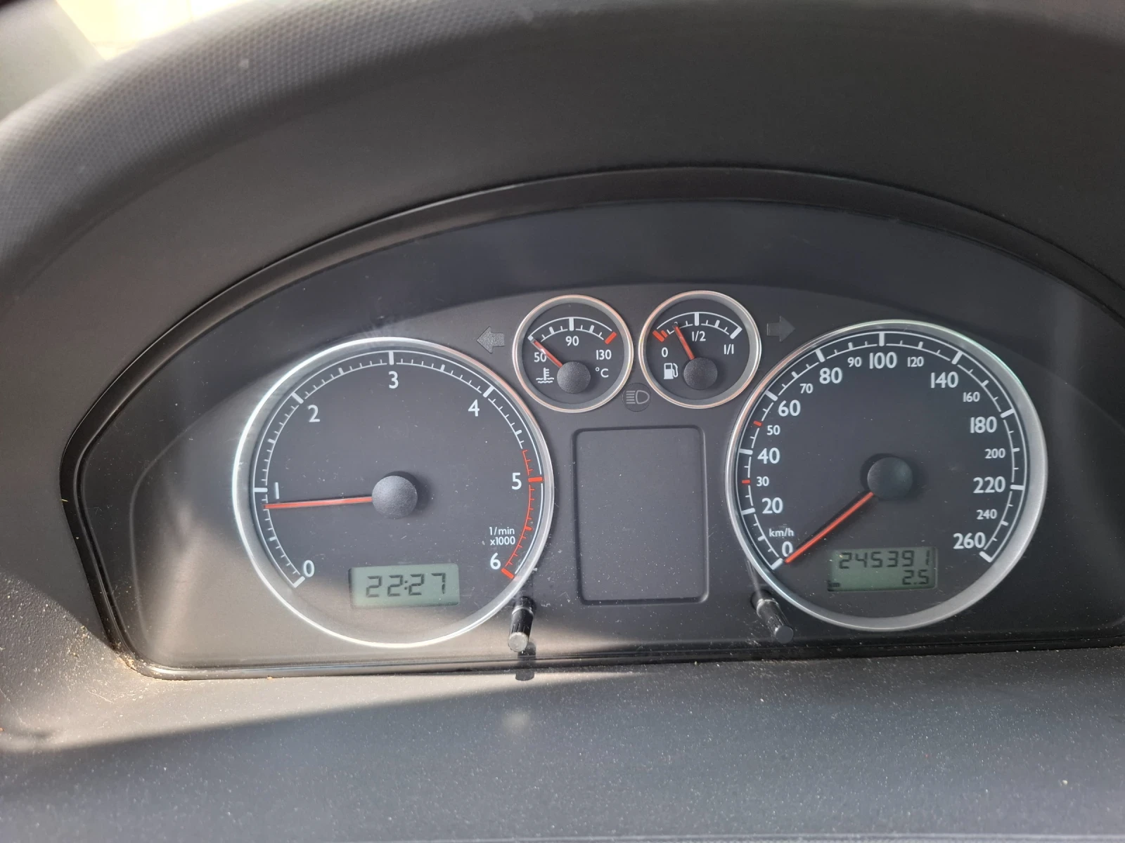 VW Sharan 1.9 TDI , снимка 13 - Автомобили и джипове - 54925477