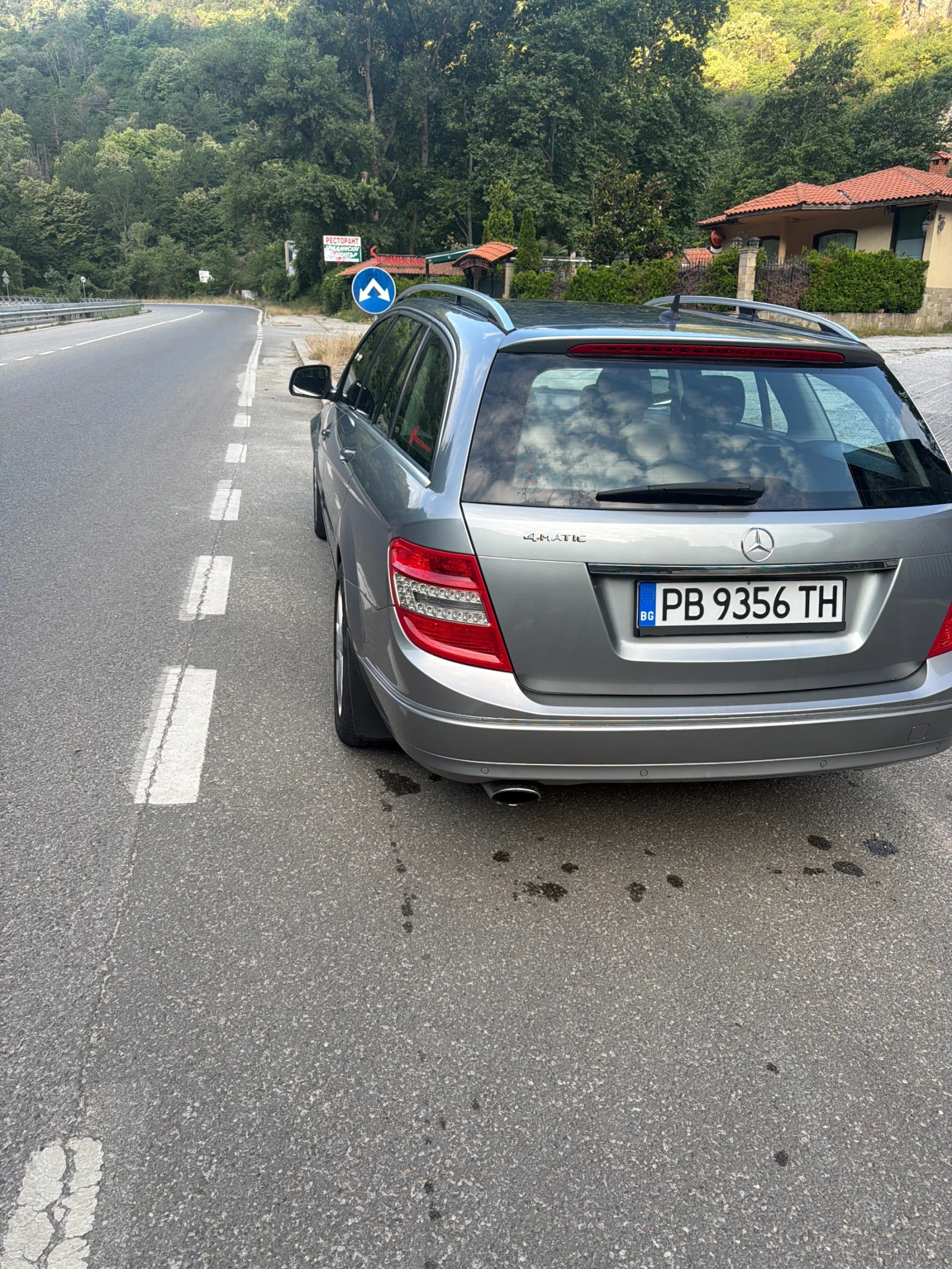 Mercedes-Benz C 220 Перфектен 646 мотор, снимка 5 - Автомобили и джипове - 55005533