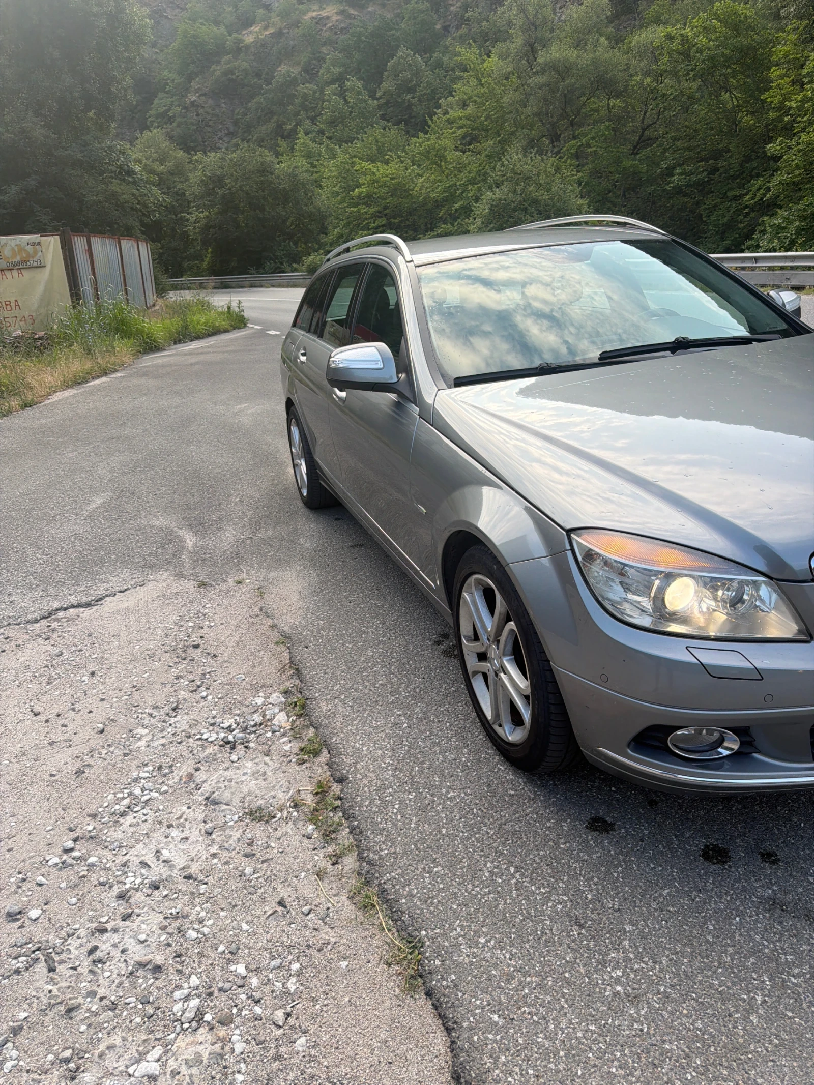 Mercedes-Benz C 220 Перфектен 646 мотор, снимка 3 - Автомобили и джипове - 55005533