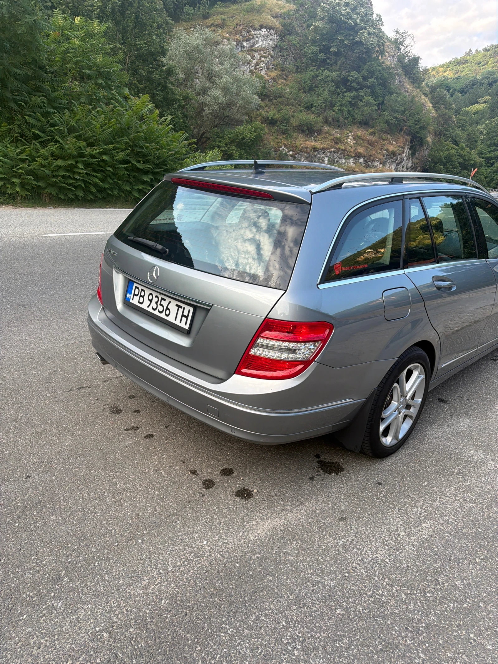 Mercedes-Benz C 220 Перфектен 646 мотор, снимка 4 - Автомобили и джипове - 55005533