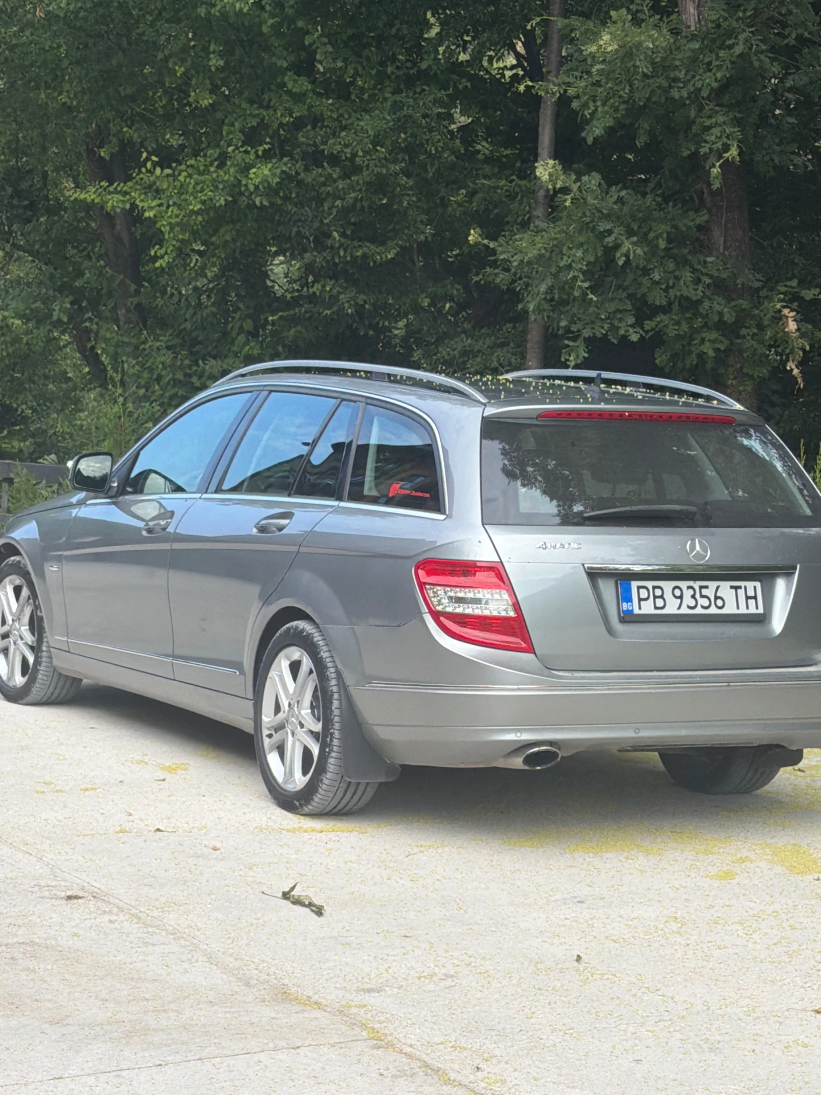 Mercedes-Benz C 220 Перфектен 646 мотор, снимка 9 - Автомобили и джипове - 55005533