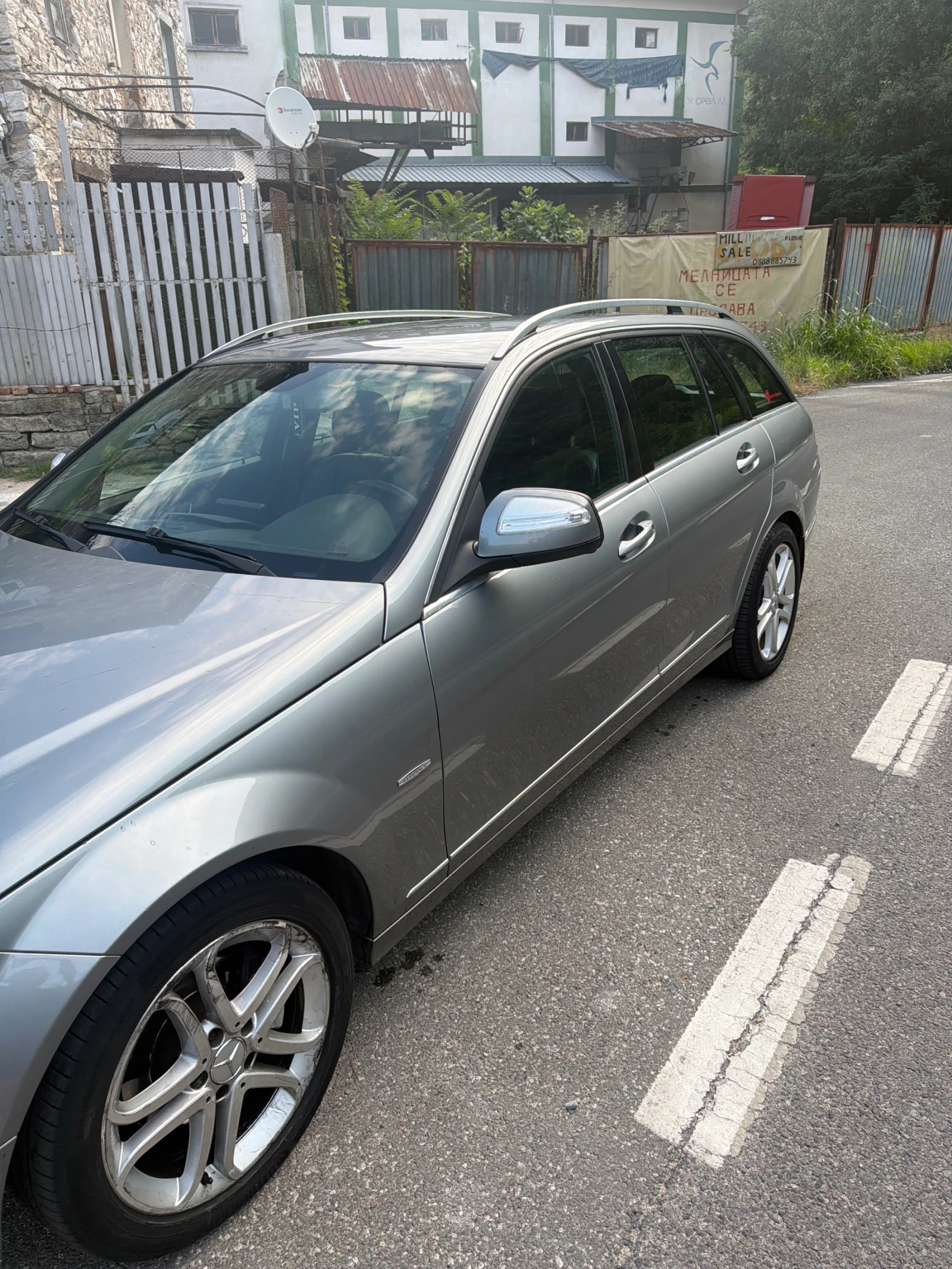 Mercedes-Benz C 220 Перфектен 646 мотор, снимка 2 - Автомобили и джипове - 55005533