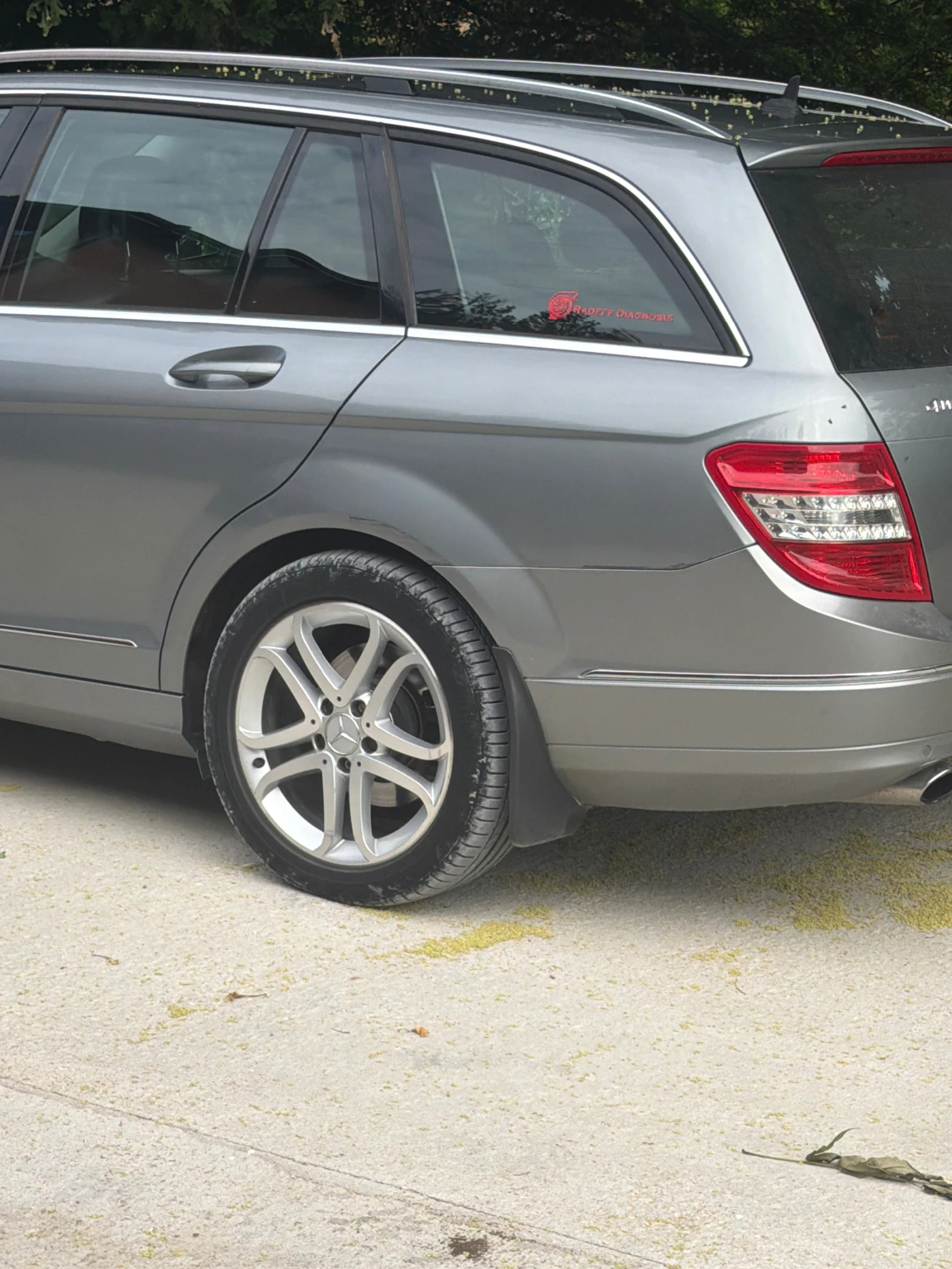 Mercedes-Benz C 220 Перфектен 646 мотор, снимка 10 - Автомобили и джипове - 55005533
