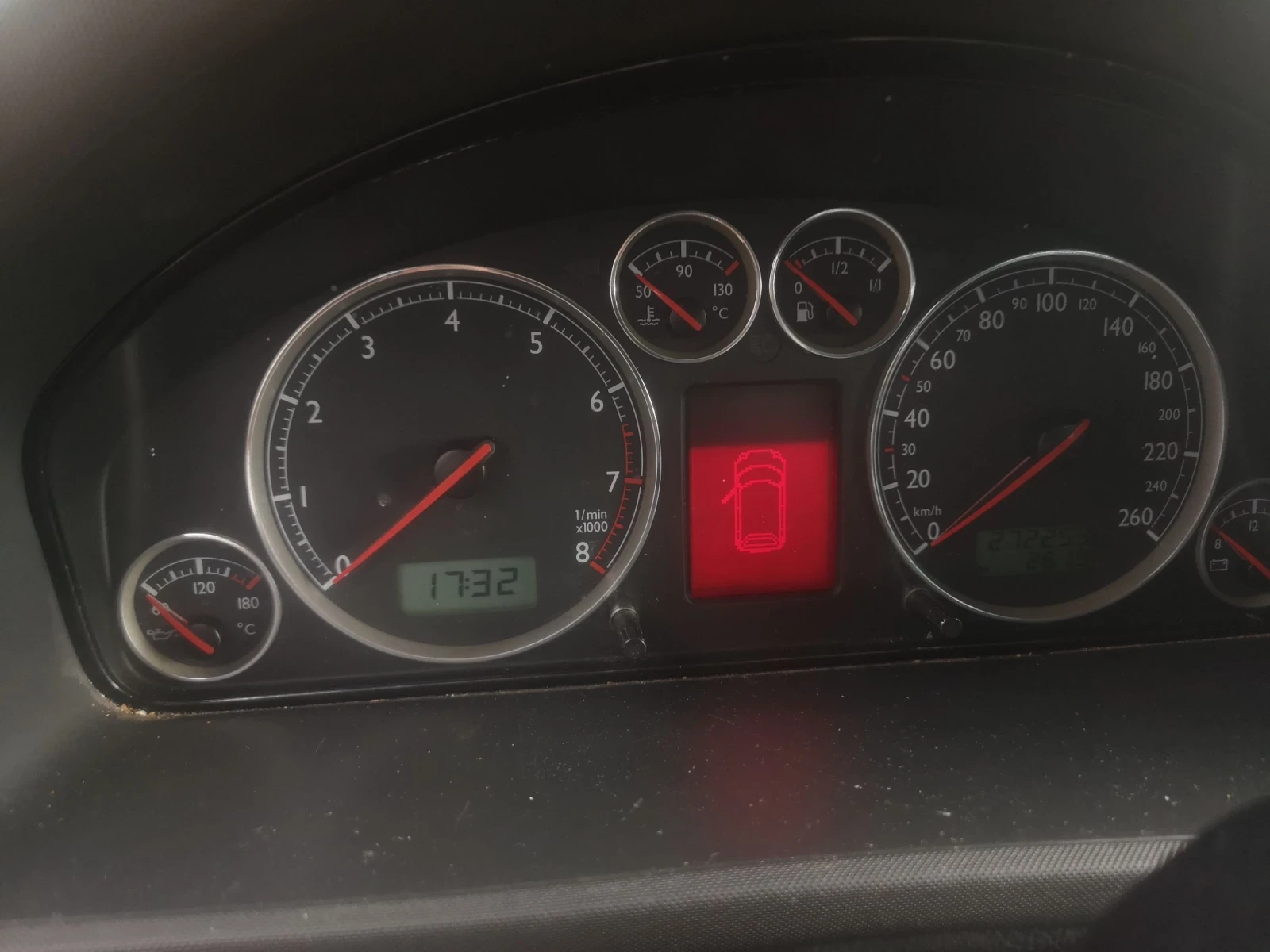 VW Sharan 1.8T, снимка 2 - Автомобили и джипове - 55013981