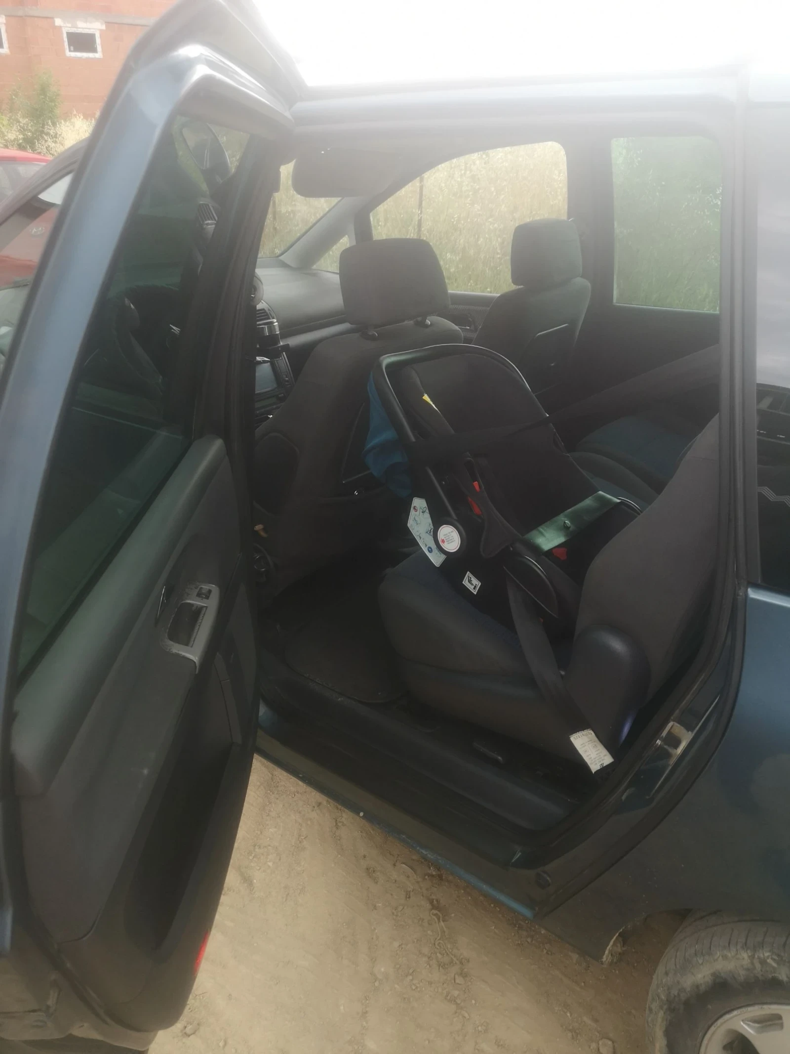 VW Sharan 1.8T, снимка 12 - Автомобили и джипове - 55013981