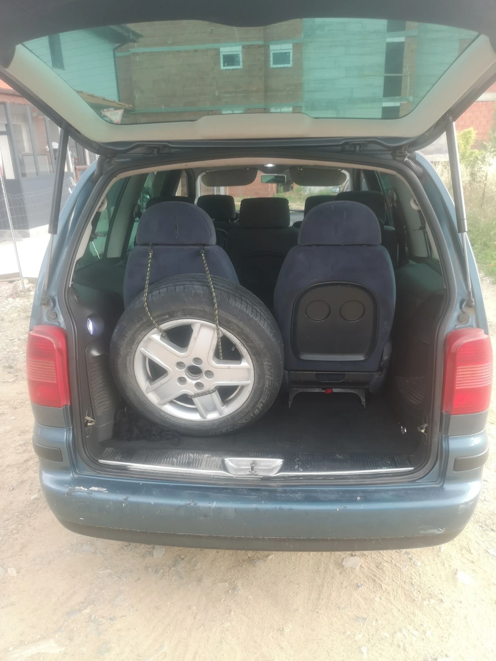 VW Sharan 1.8T, снимка 11 - Автомобили и джипове - 55013981