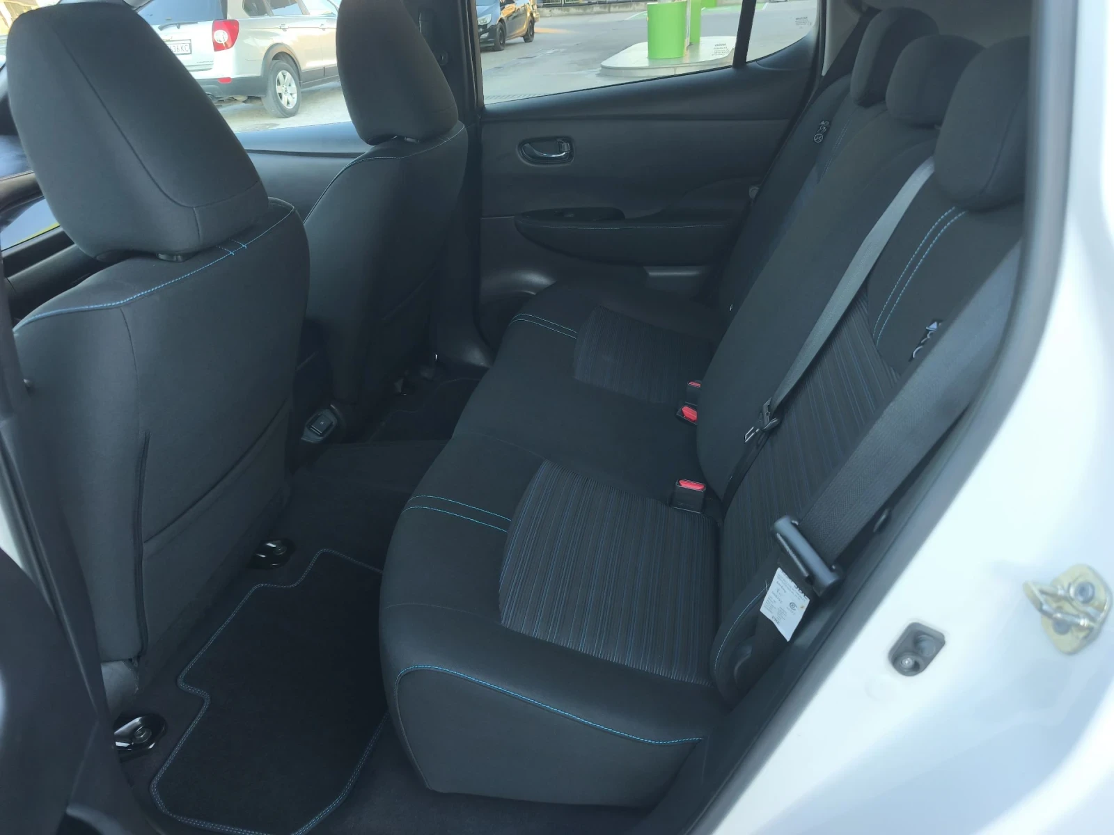 Nissan Leaf  40KW FULL SERVICE IN NISSAN NEW !!!, снимка 13 - Автомобили и джипове - 55245109