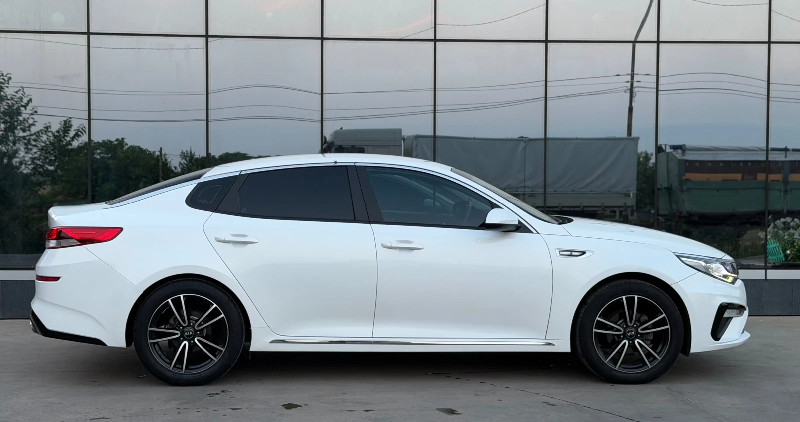 Kia K5 FACE* LPI* 115х.км* Вс.платено, снимка 7 - Автомобили и джипове - 55343421