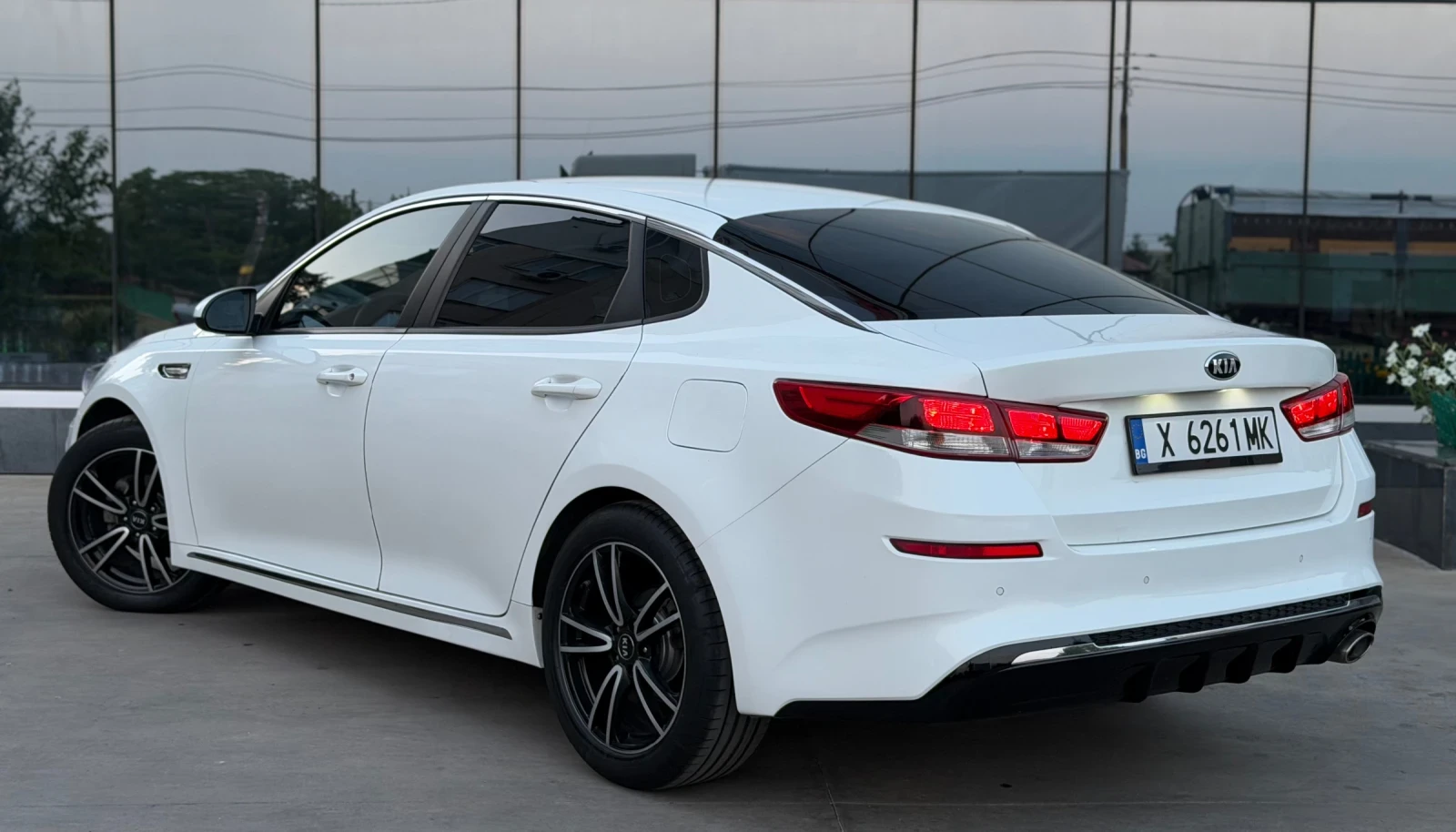 Kia K5 FACE* LPI* 115х.км* Вс.платено, снимка 4 - Автомобили и джипове - 55343421
