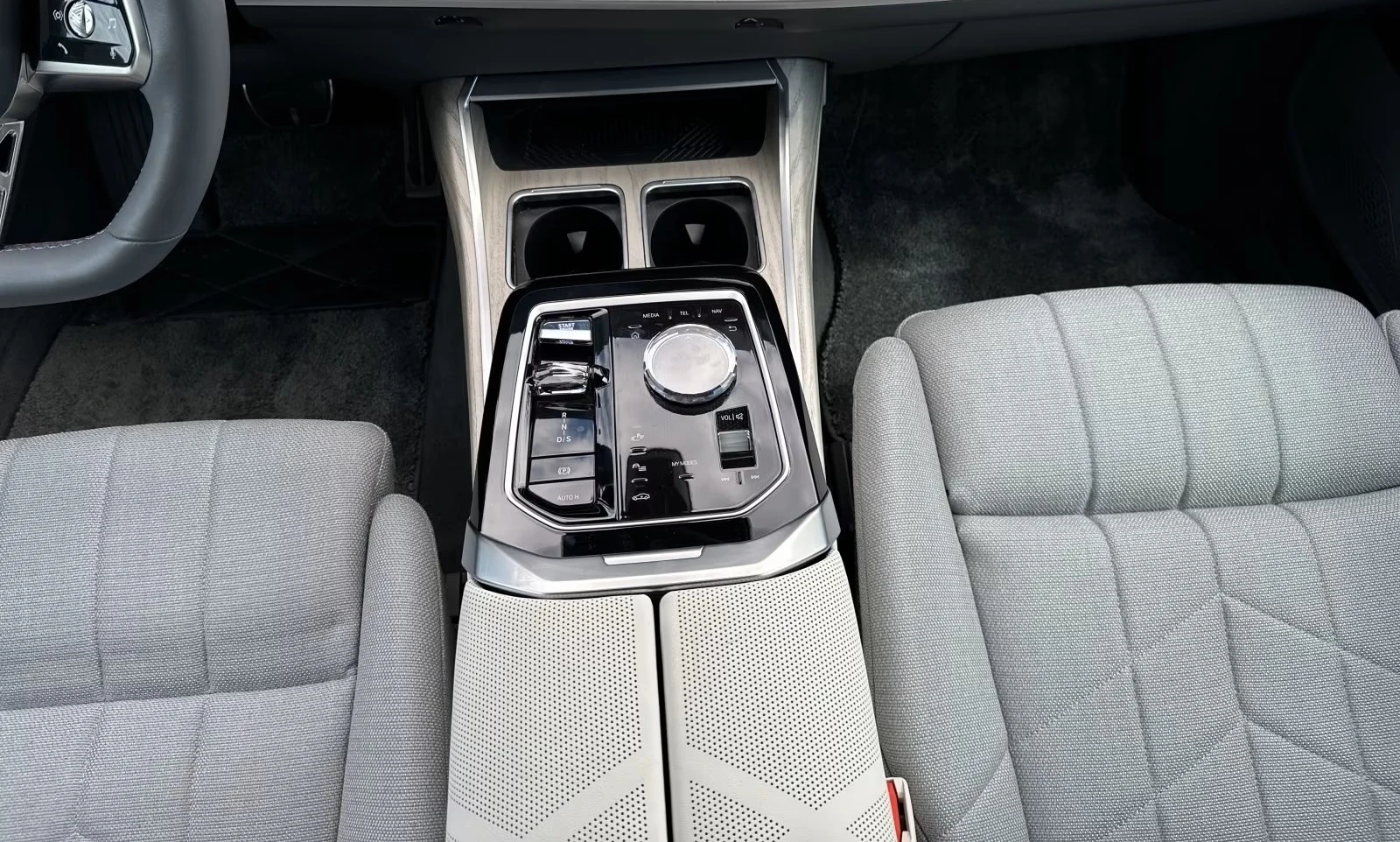BMW 760 e xDrive Plug-in Hybrid ������ 1.0- 1.5�. �� 100�� | Mobile.bg � ����������� 5
