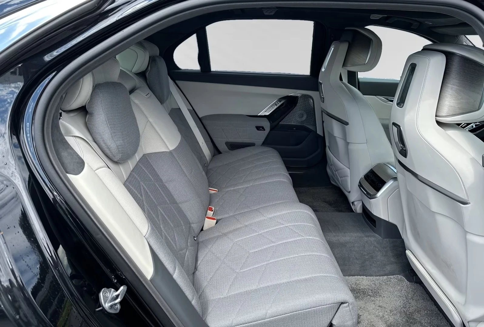 BMW 760 e xDrive Plug-in Hybrid ������ 1.0- 1.5�. �� 100�� | Mobile.bg � ����������� 7