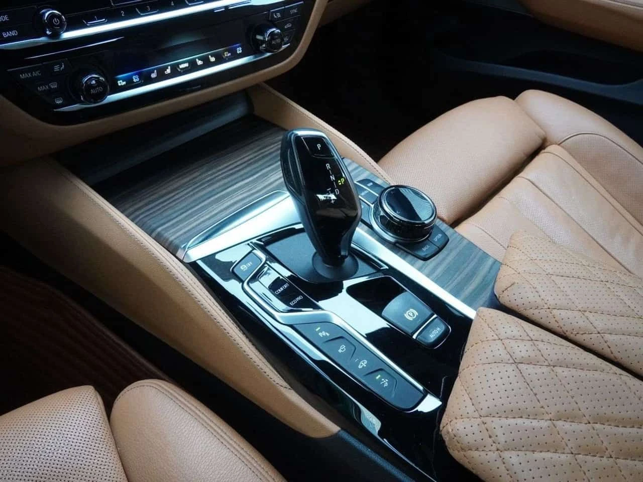 BMW 640 GT * Фиксирана цена до България * CARFAX * , снимка 13 - Автомобили и джипове - 55570011