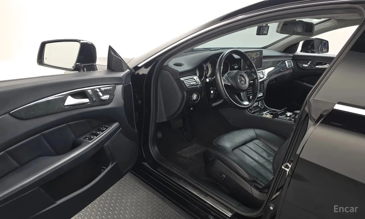 Mercedes-Benz CLS bluetec 4MATIC Shooting Brake, снимка 10 - Автомобили и джипове - 55900306