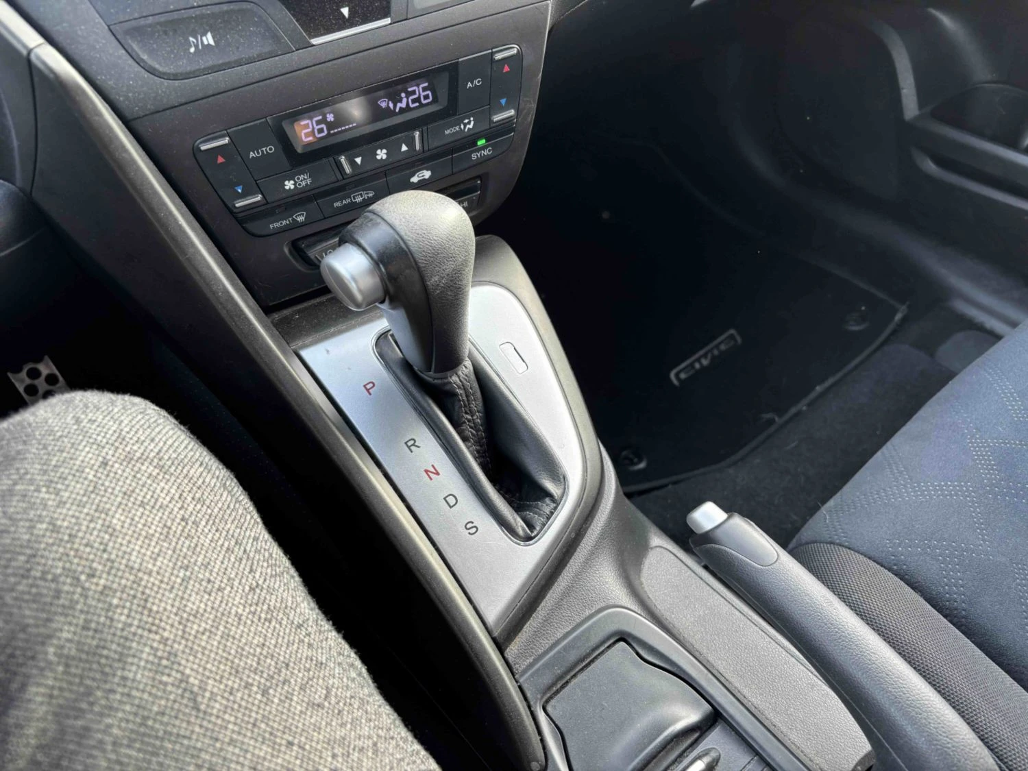 Honda Civic Sport 1.8 Бензин, снимка 10 - Автомобили и джипове - 56251808