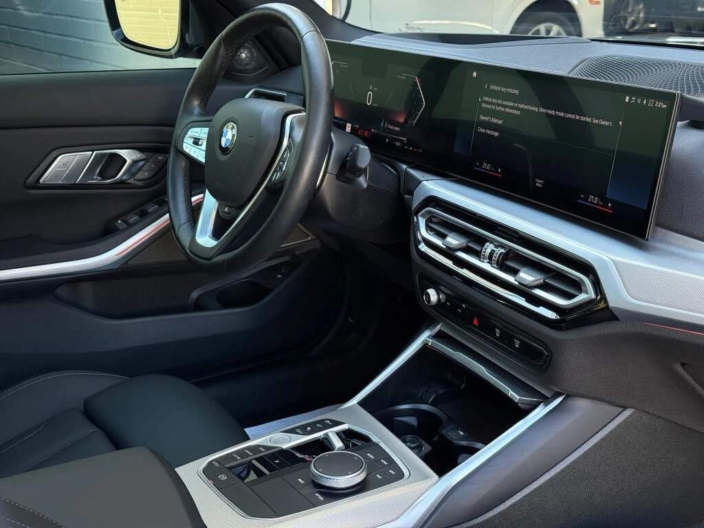 BMW 330 2023* FACELIFT* CURVED DISPLAY* SHODOWLINE* HARMAN, снимка 9 - Автомобили и джипове - 56261666