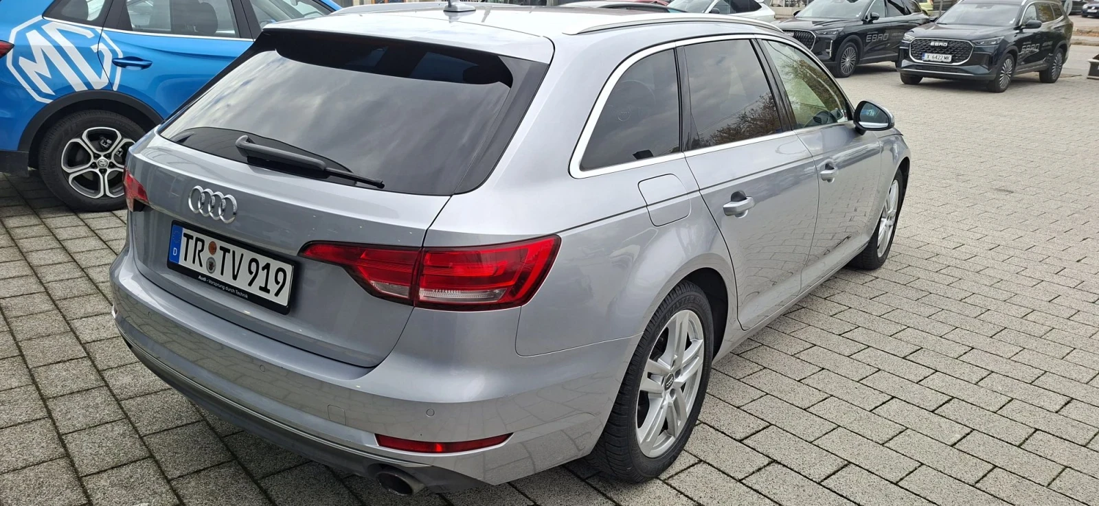 Audi A4 2.0, снимка 11 - Автомобили и джипове - 56611064