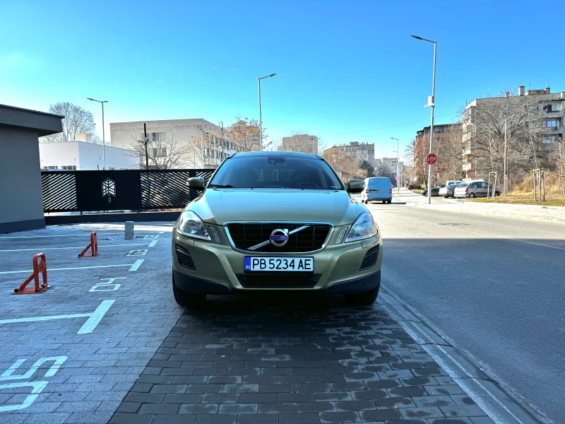 Volvo XC60, снимка 1 - Автомобили и джипове - 48668499