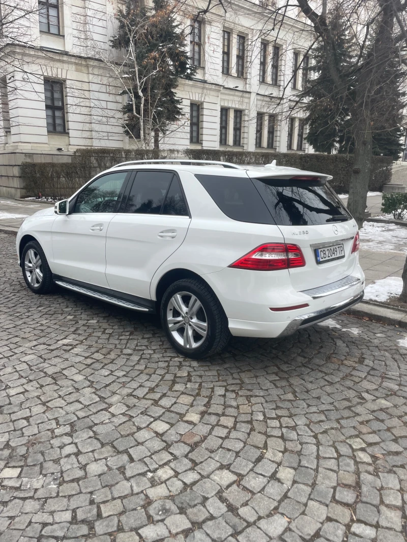 Mercedes-Benz ML 350 ML 350 4 MATIC, снимка 6 - Автомобили и джипове - 48743372