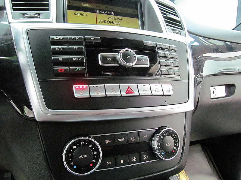 Mercedes-Benz ML 350 AMG/4-MATIC/harman kardon/СОБСТВЕН ЛИЗИНГ, снимка 16 - Автомобили и джипове - 52035705