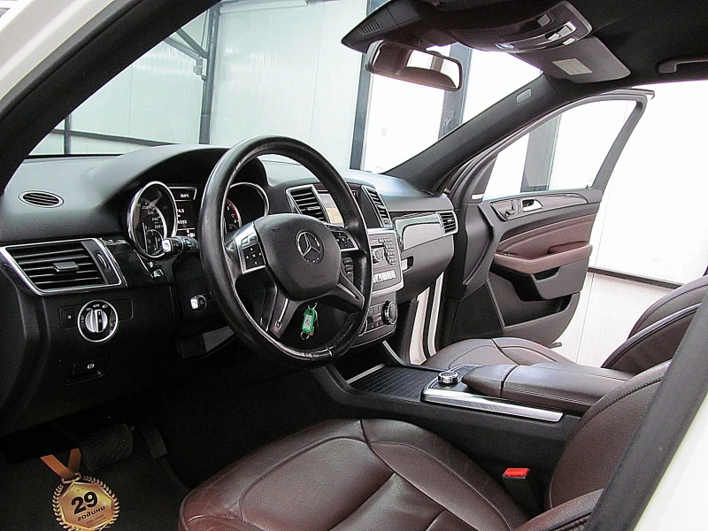 Mercedes-Benz ML 350 AMG/4-MATIC/harman kardon/СОБСТВЕН ЛИЗИНГ, снимка 11 - Автомобили и джипове - 52035705
