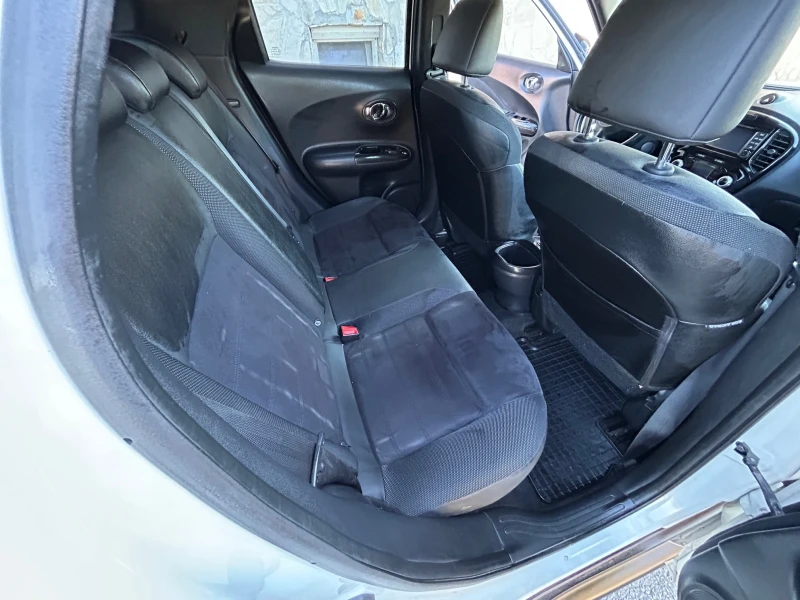 Nissan Juke 1.6i-Автоматик, снимка 11 - Автомобили и джипове - 52547059