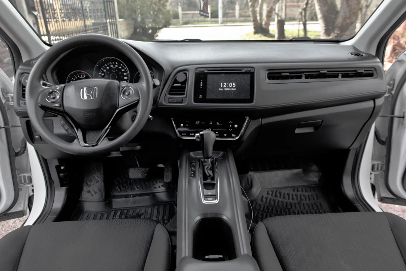 Honda Hr-v 1.8 GAZ, снимка 12 - Автомобили и джипове - 53503449