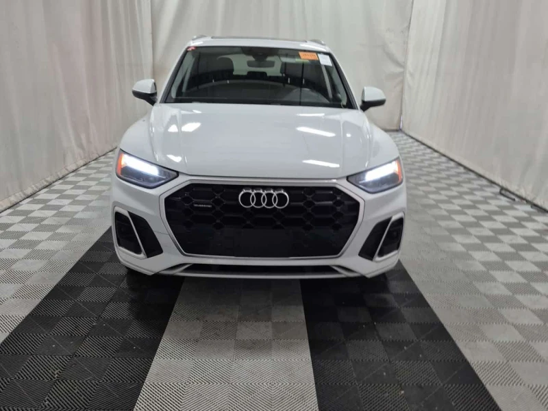 Audi Q5 * PROGRESSIV * CARFAX * ДИСТРОНИК* ПАНОРАМА* , снимка 7 - Автомобили и джипове - 53509507